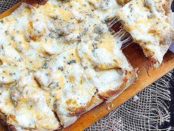 Pinzeria by Bontempi - Пинца Четыре сыра