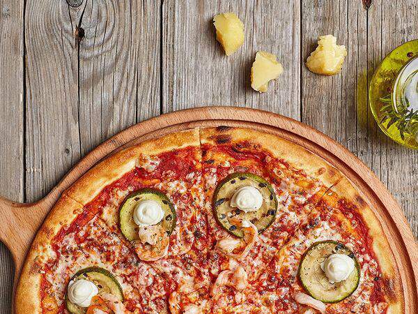 Liman - Пицца с креветками и цукини