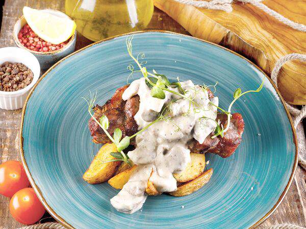 Фьюжн - Мясо под сливочным соусом