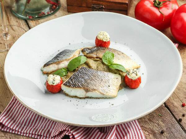 Ресторан Карбонара - Филе сибаса с пюре из баклажанов