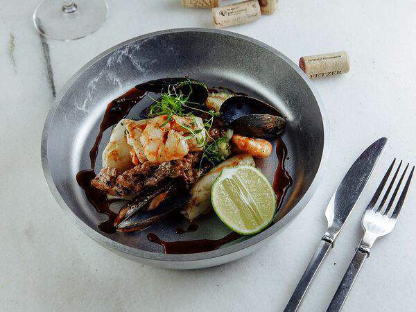 Потроха - Стейк пиф-паф с морепродуктами