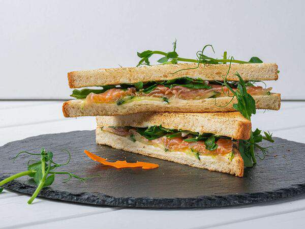 Хороша еда - Сэндвич со слабосоленым лососем