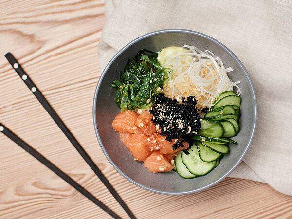 Kobutsu - Поке с лососем