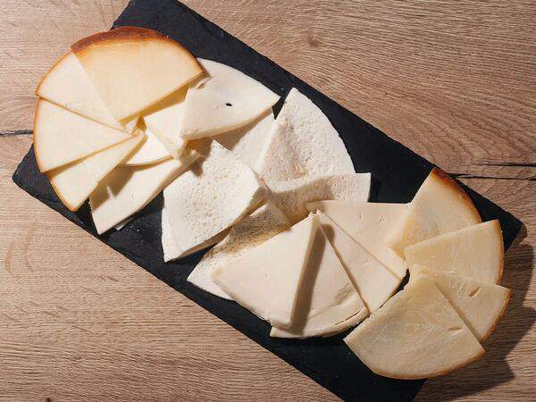 Хинкальная Ели Пили - Ассорти из восточных сыров