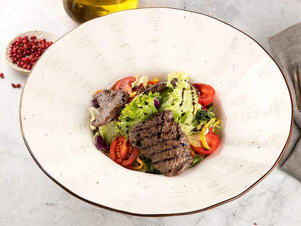 Платан Южный - Тёплый салат с телятиной