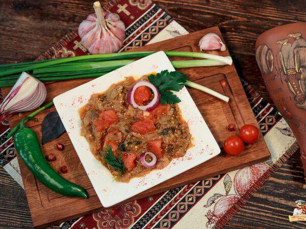 Шашлычный двор - Салат мангал - Домашний