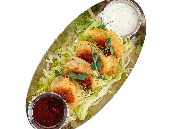 Меконг - Дамплинги с лососем и треской с соусом гадамари