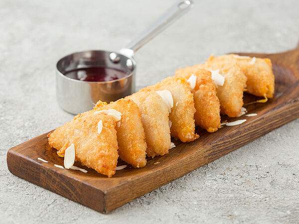 Craft Brew Cafe - Жаренный сыр с ягодным соусом