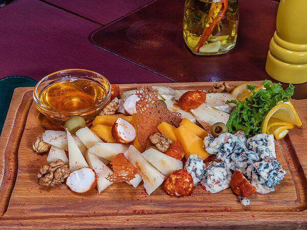 Hosper Hops Pub - Сырная