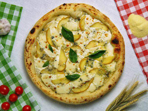 Burrata - Пицца Груша-Горгонзола