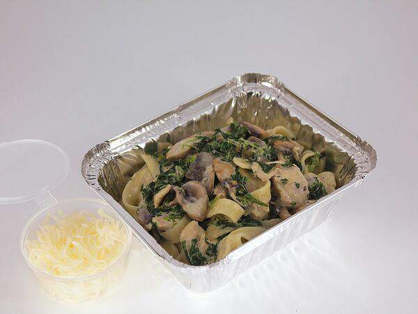 Чайник - Паста Тальятелле с курицей, грибами и шпинатом