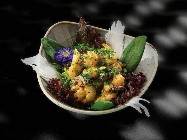 Mio - Теплый салат с креветками