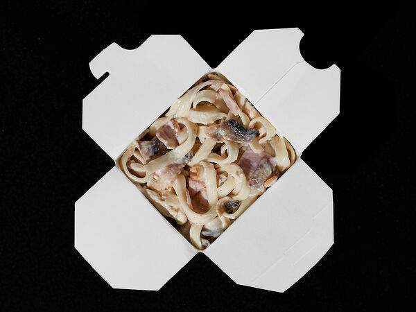 Сувлаки - Удон в сливочном соусе