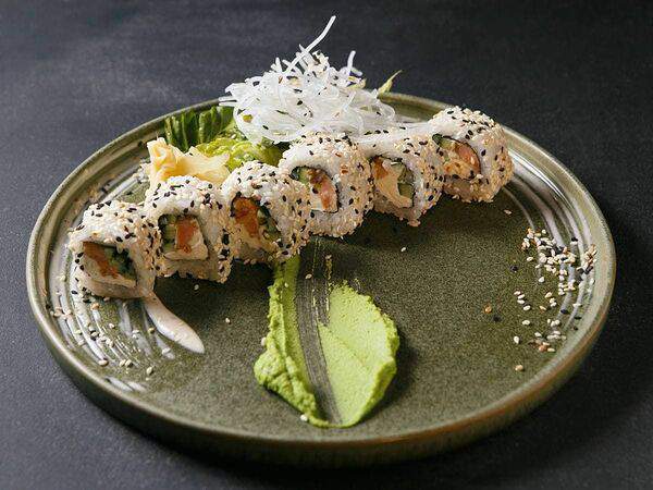 NIKO 1560 - Ролл с лососем темпура