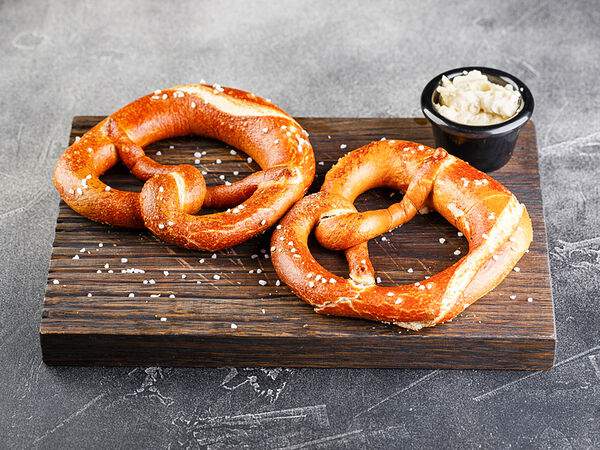 Publo EscoBar - Брецель с соусом блю чиз