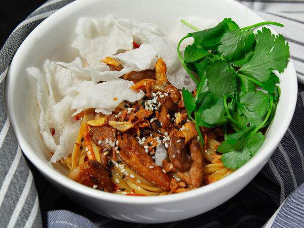 Bruce & Lee - Вок с имбирным цыплёнком терияки и овощами