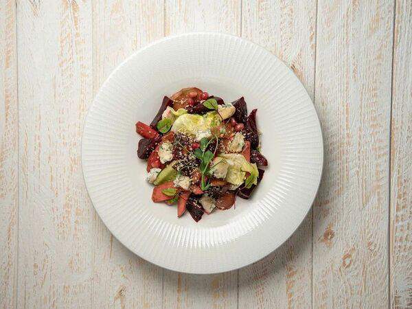 Пхали & хинкали маяк - Салат со свёклой и Дорблю