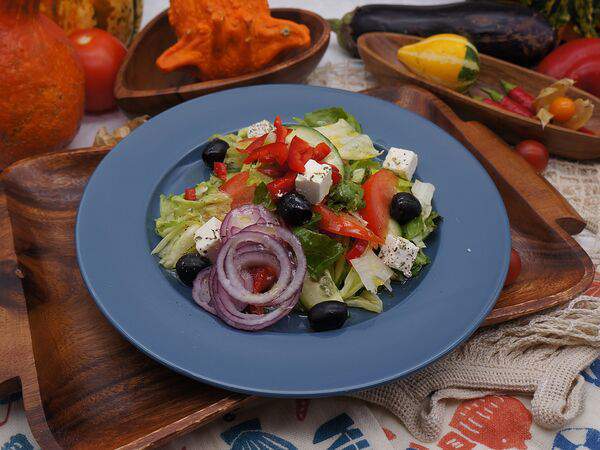 Кафе-пекарня Susser - Салат Греческий