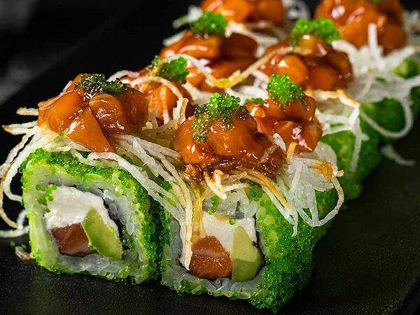 Mr Tigay - Ролл Mr Tigay с лососем