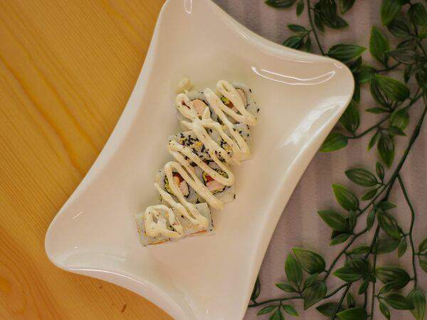 Yummy world - Холодные роллы Цезарь