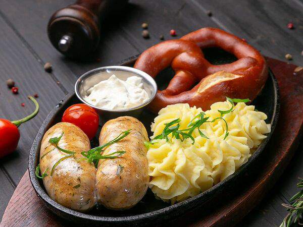 Фрау Мюллер - Колбаски Вайсвурст из курицы с сыром