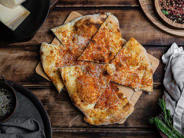 PizzAmore - Фокачча с пармезаном
