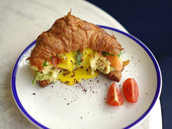 Кристалл - Круассан-скрэмбл лосось