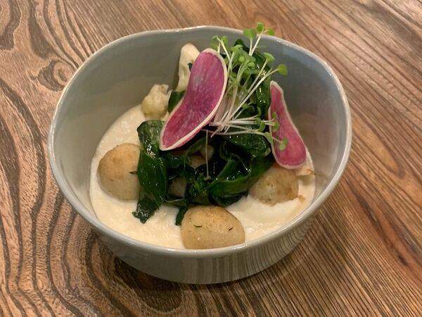 Lyric - Фишболы из судака на пюре из цветной капусты