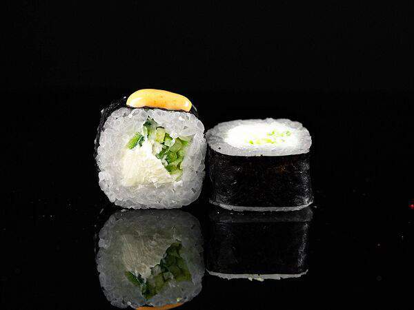 Cити ролл - Ролл Острый с огурцом и сыром Big