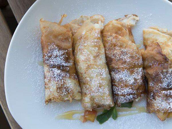 Брускетта - Блинчики с яблоком и карамелью