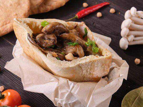 MeyerStreet - Пита с грибами в сливочном соусе