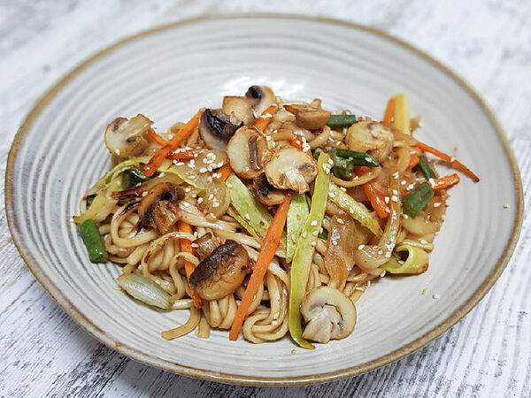 Wok & Roll - Вок Лапша с овощами и грибами