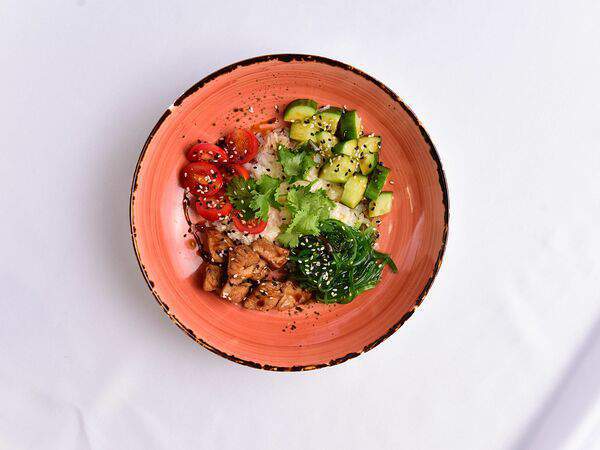 Самое популярное кафе - Поке с курицей