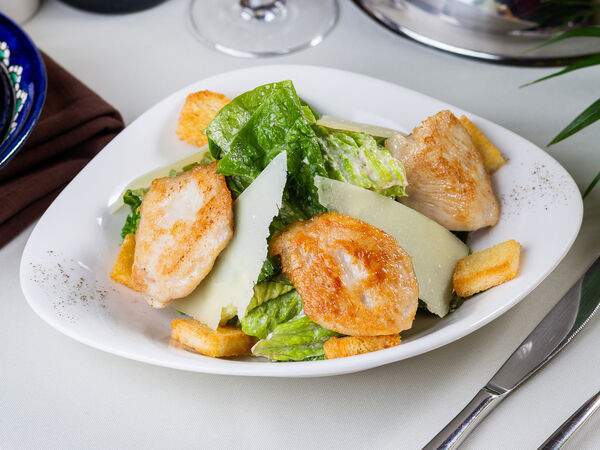 Ресторан Пашмир - Салат Цезарь с куриной грудкой