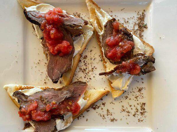 Арт кафе Bravo - Тартинни Вителло тоннато