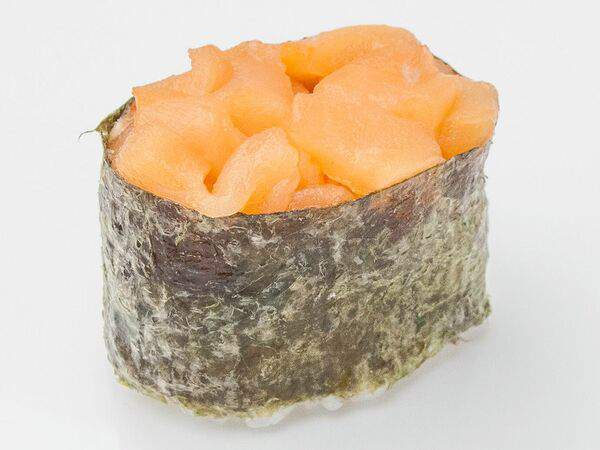 Трибуна - Суши с копченым лососем