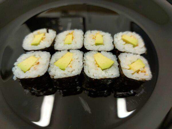 Cуши-соро - Мини ролл с авокадо