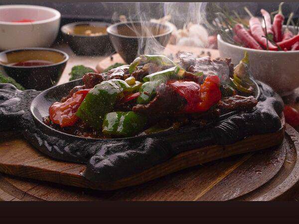 Кафе Gold - Тебян джи кор пылкая куриная грудка с овощами