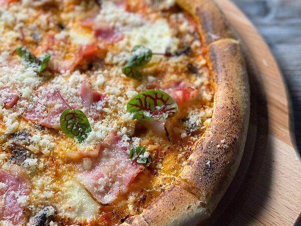 Шенген - Пицца Рустика с грибами и беконом