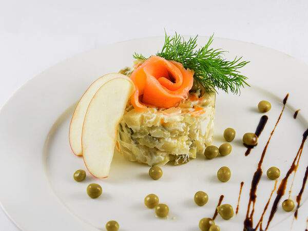 Chipollino - Салат Оливье с семгой