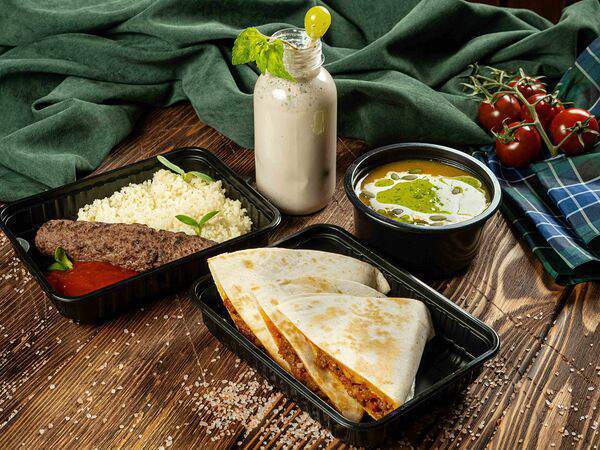 Gastro Pub Hooligans - Комплексный обед №4