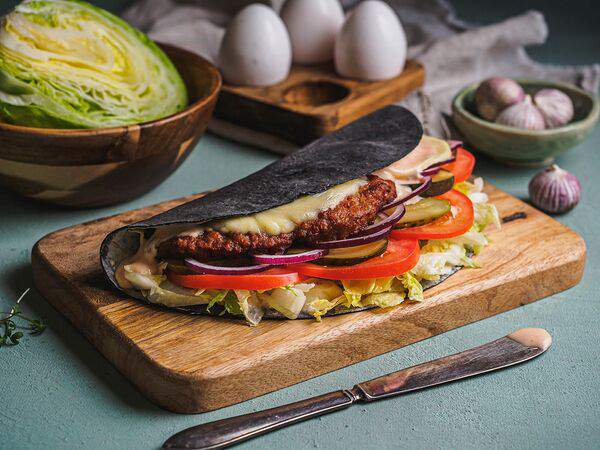 Тюбетей - Кыстыбургер с говядиной и овощами