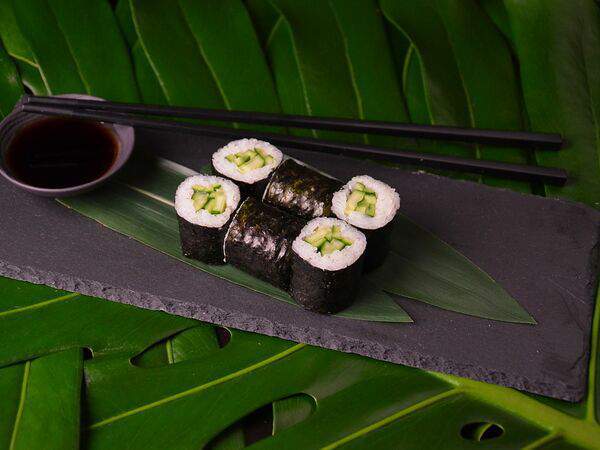 Дочь самурая - Ролл с огурцом