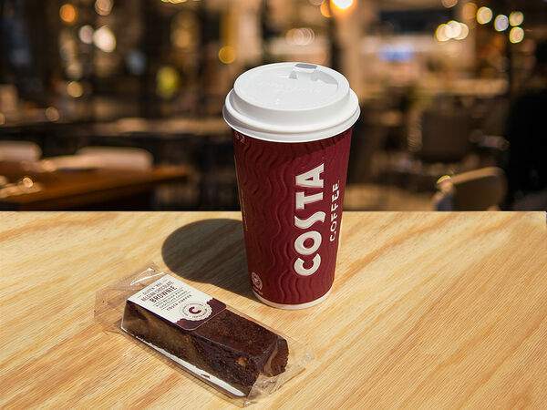 Costa Coffee - Американо и Брауни без глютена