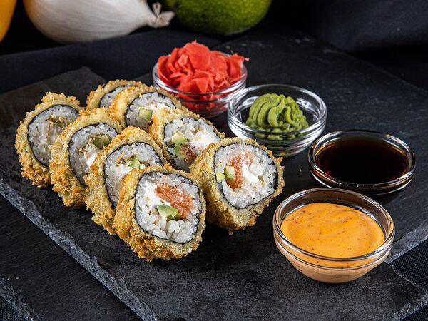 Burgerock - Ролл Темпура с лососем