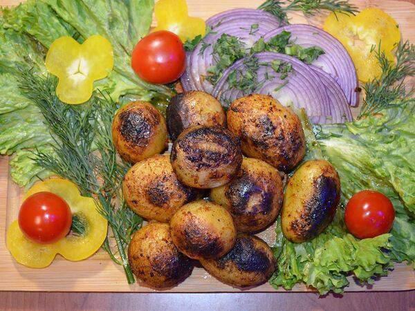 Вдали от жен - Картофель на мангале