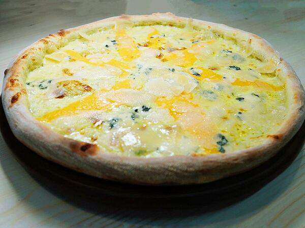 Uno Pizza - Quattro formaggi 33см