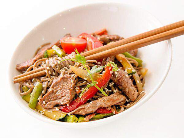 Fusion Sushi - Wok с говядиной