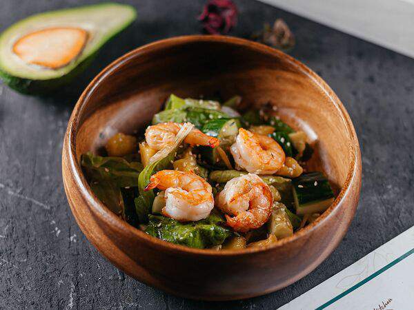 Benny Kitchen - Салат с манго и креветками