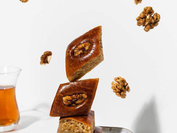 Пахлавальня - Азербайджанская пахлава с грецким орехом